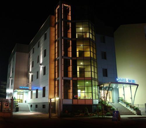Hotel Italia 카르마뇰라 외부 사진